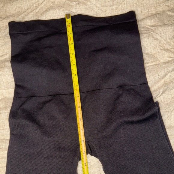 SPANX Black Leggings with Stretchy Fabric and Wide Waistband Size M - Picture 6 of 6